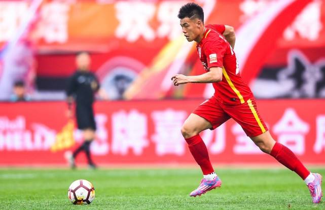 中超转会市场又涌入6条大鱼 三人已敲定新东家 未来值得期待‘milan米兰’(图4)
中超转会市场又涌入6条大鱼 三人已敲定新东家 未来值得期待‘milan米兰’(图4)