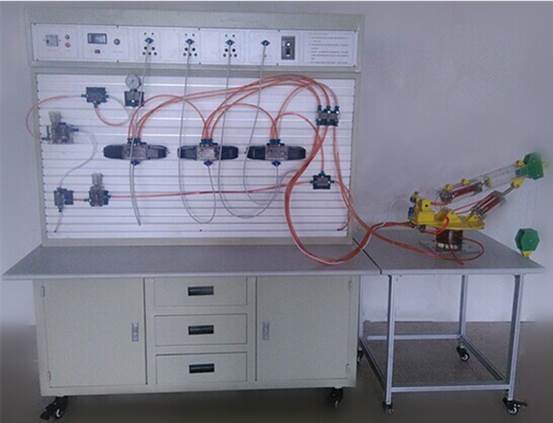 国足锋霸曾屡献绝杀力挽狂澜 为踢主力在俱乐部改位置引里皮不满-milan米兰app官网(图1) milan米兰