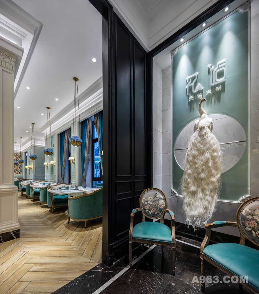 帕托七夕微博晒女友合照撒狗粮:爱可以让不可能的事情出现转机_米兰官方网站(图1) 米兰官方网站